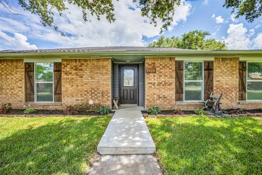 3638 Parkmont Street, Mesquite, TX 75150