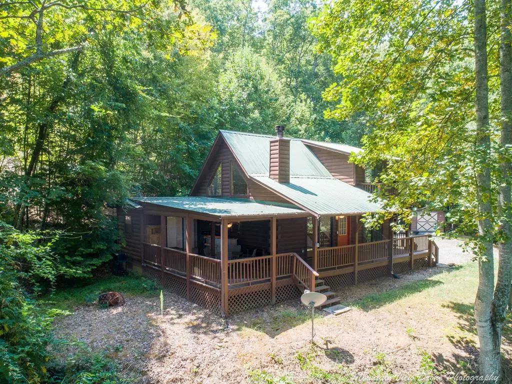 Murphy, NC 28906,830 Hunter Ridge