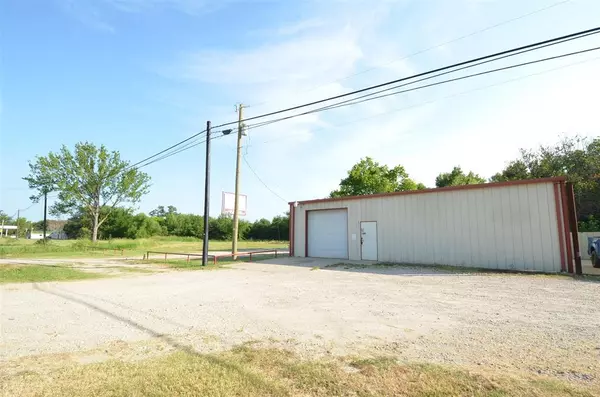 30719 State Highway 64, Wills Point, TX 75169