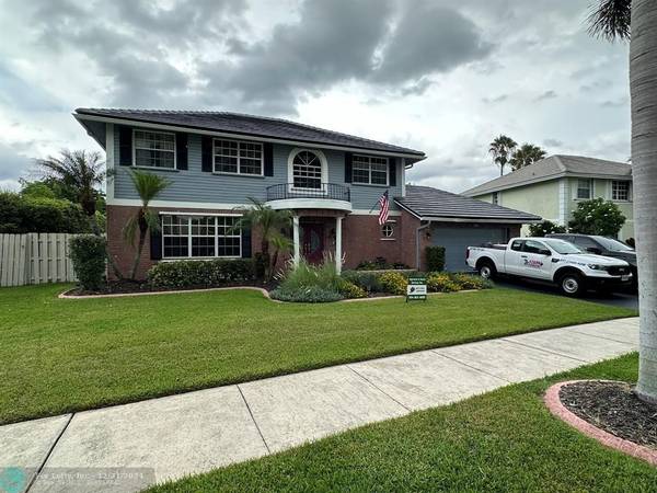 900 Altavista Ter, Davie, FL 33325