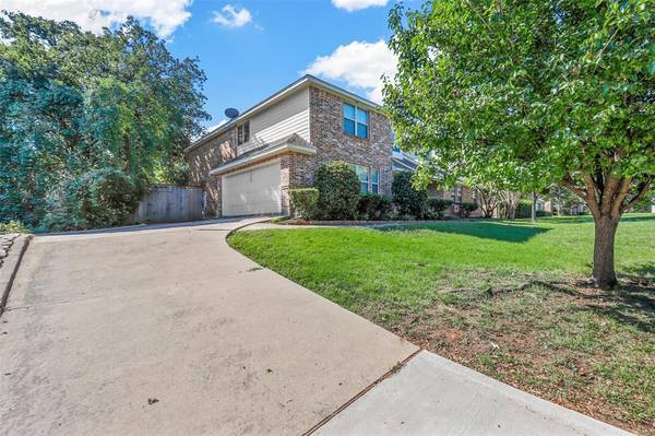 Arlington, TX 76016,6106 Tiffany Park Court