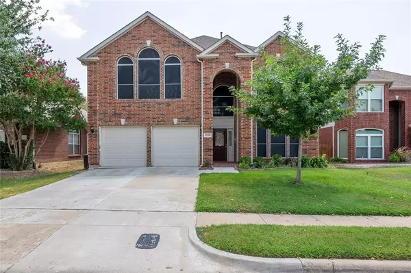 10028 Jessica Street, Fort Worth, TX 76244