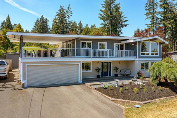 8564 Moxon Terr, North Saanich, BC V8L 1K6