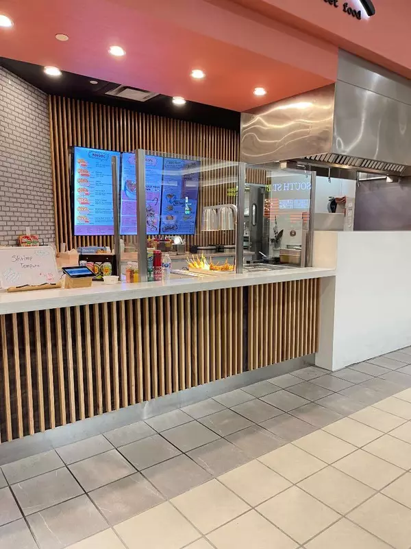 Any Foodcourt, Calgary, AB T2P 3Y7