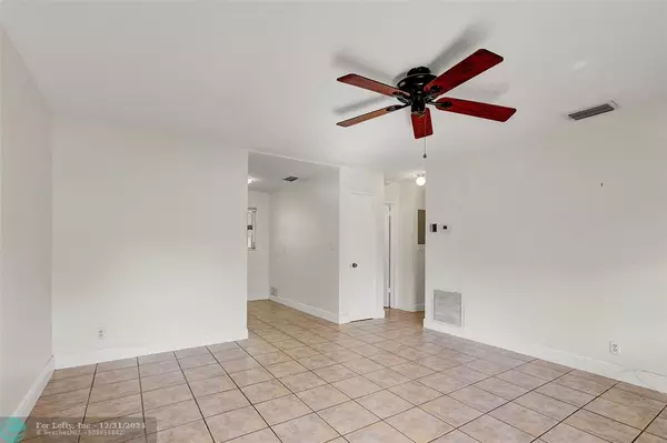 Oakland Park, FL 33334,3042 NE 13th Ave  #2