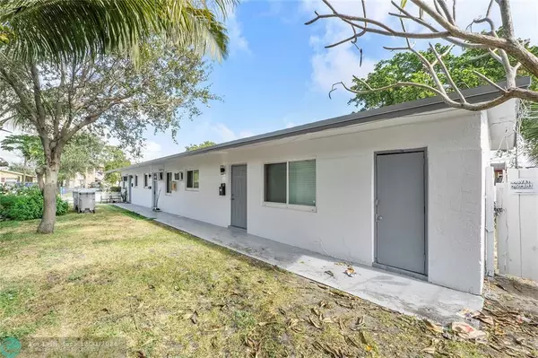 332 SW 2nd Pl, Pompano Beach, FL 33060