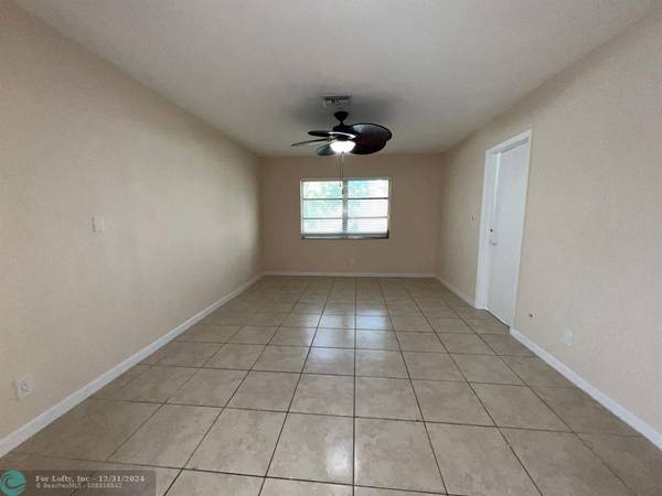 Coral Springs, FL 33065,10511 NW 43rd Ct  #1