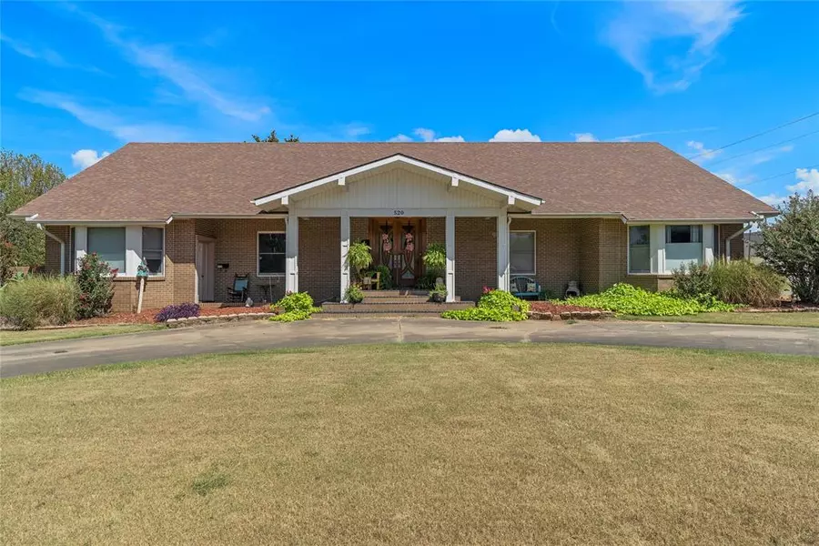 520 S 5th Street, Okemah, OK 74859