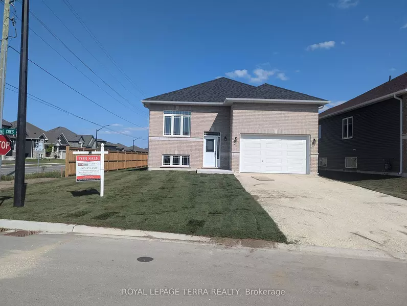 2 Joanne CRES N, Wasaga Beach, ON L9Z 1R4