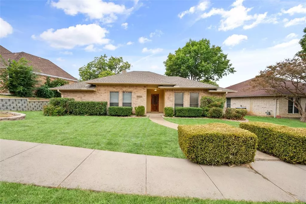 Irving, TX 75062,3533 Briarcliff Court N