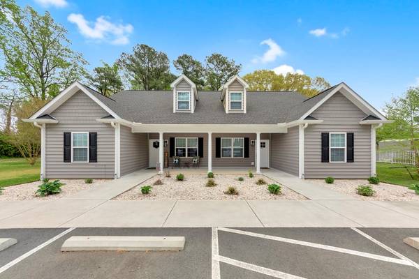 124 Gordon LN, Warsaw, VA 22572