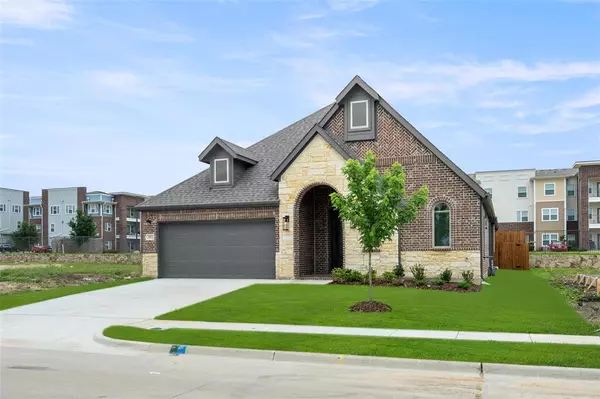 301 Tradd,  Glenn Heights,  TX 75154