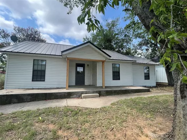 Graford, TX 76449,304 W Lee Avenue