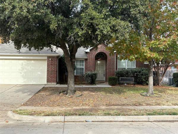 5317 Bellis Drive, Fort Worth, TX 76244