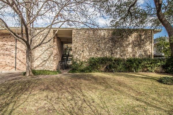 4808 Bryce Avenue #11, Fort Worth, TX 76107