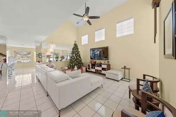 Boca Raton, FL 33496,9287 Boca Gardens Cir  #F