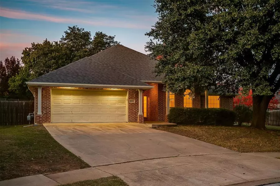 490 Wood Duck Court, Burleson, TX 76028