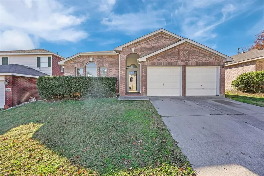 909 Western Pass, Fort Worth, TX 76179