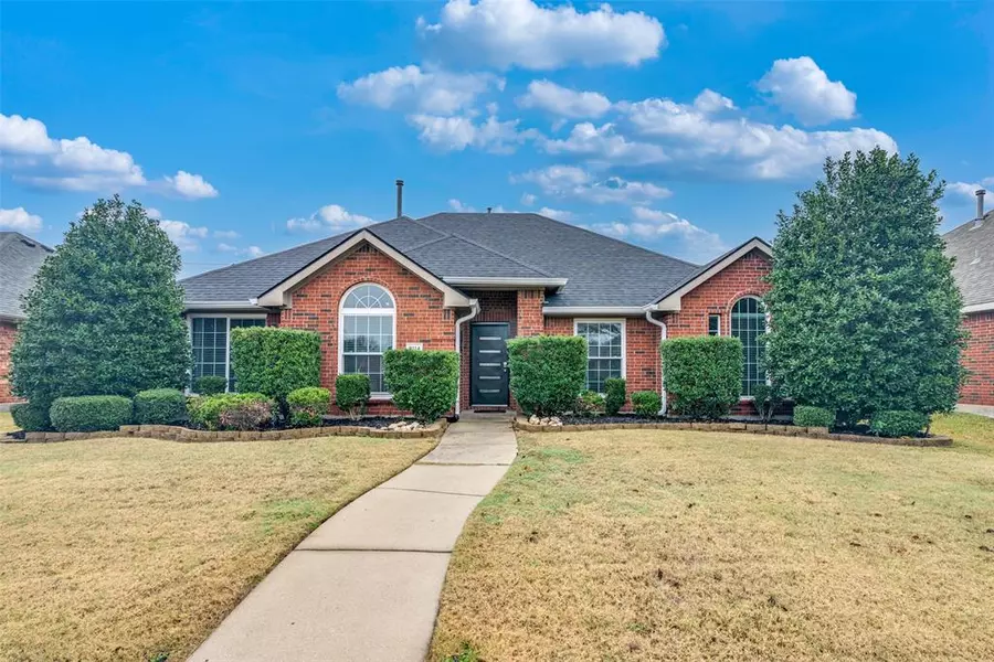 8114 Munich Drive, Rowlett, TX 75089