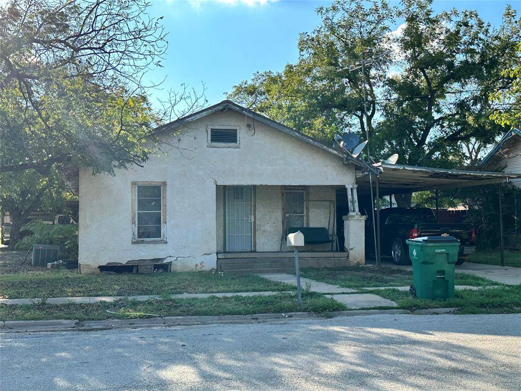 Coleman, TX 76834,916 S Neches Street