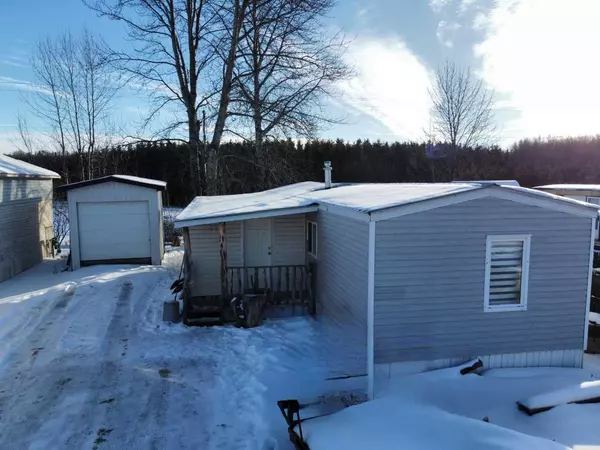 39 Riverside Trailer Park, Whitecourt, AB T7S 1K6