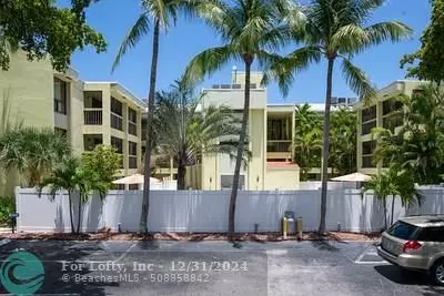 Wilton Manors, FL 33305,2450 NE 15th Ave  #204