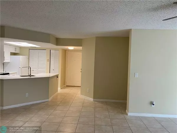 Coral Springs, FL 33071,9144 W Atlantic Blvd  #816