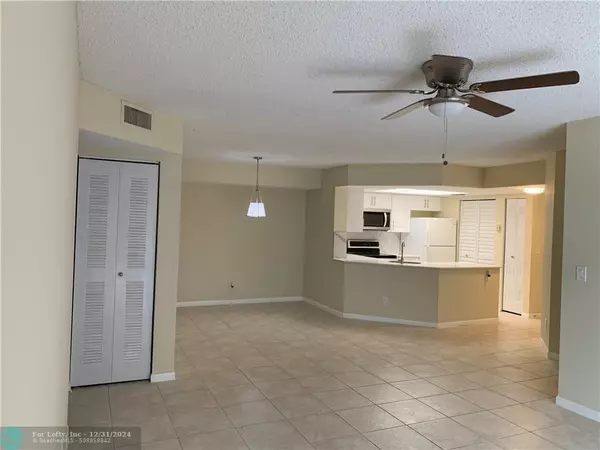 Coral Springs, FL 33071,9144 W Atlantic Blvd  #816