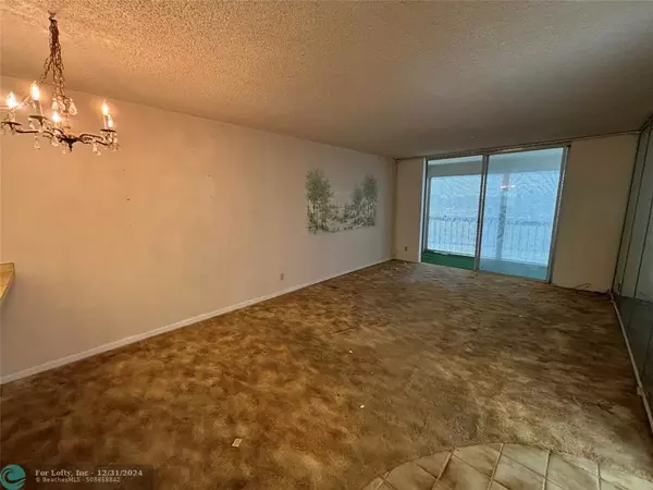 Pembroke Pines, FL 33025,8900 Washington Blvd  #418