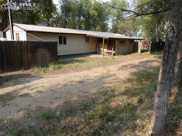 11 E Third ST,  Ramah,  CO 80832