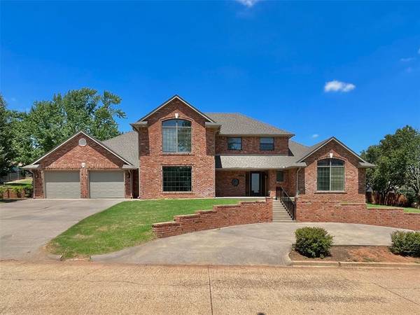 1207 N Illinois Street, Weatherford, OK 73096