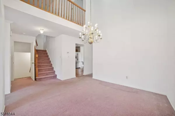 Long Hill Twp., NJ 07946,64 Knoll Ct