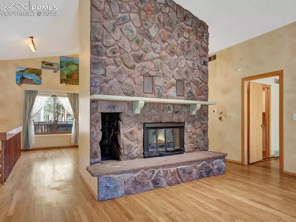 Colorado Springs, CO 80908,8675 Wilderness DR