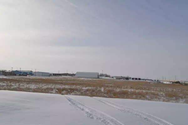 Dunmore, AB T1B 0K3,647 2 AVE