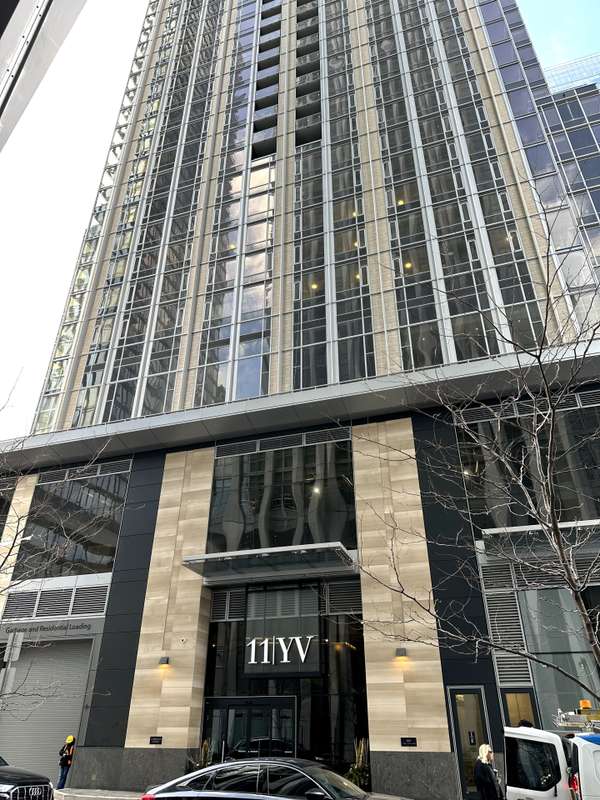 11 Yorkville AVE #1605, Toronto, ON M4W 1L2