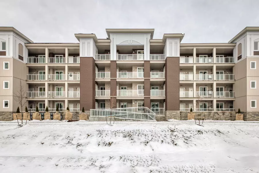 5 Spooner CRES #117, Collingwood, ON L9Y 1T3