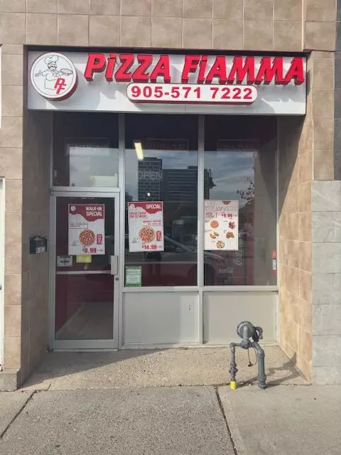 Oshawa, ON L1G 4S1,40 Simcoe ST N #2