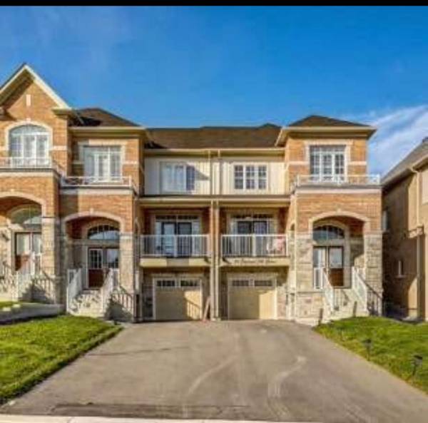 116 Elephant Hill DR, Clarington, ON L1C 0V9