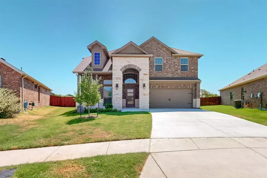 2904 Pondside Lane, Aubrey, TX 76227