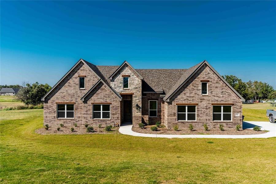 512 Payne Lane, Springtown, TX 76082