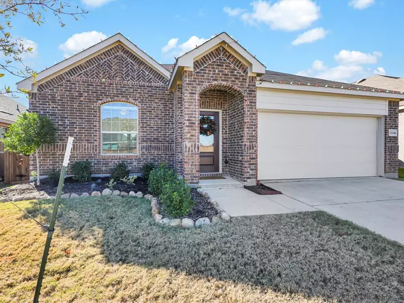 11616 Roaring Fork Trail, Aubrey, TX 76227