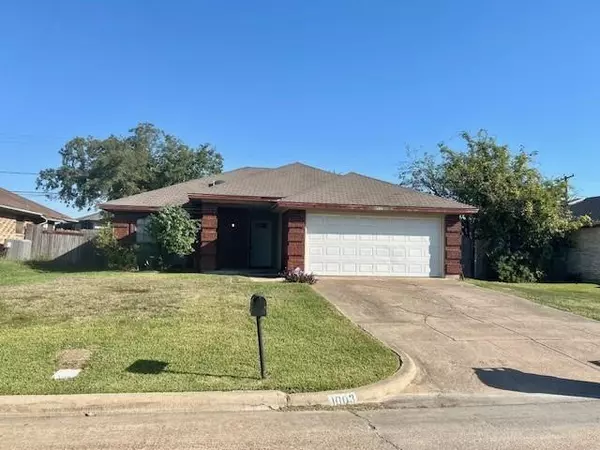 1003 Packard Drive,  Arlington,  TX 76001