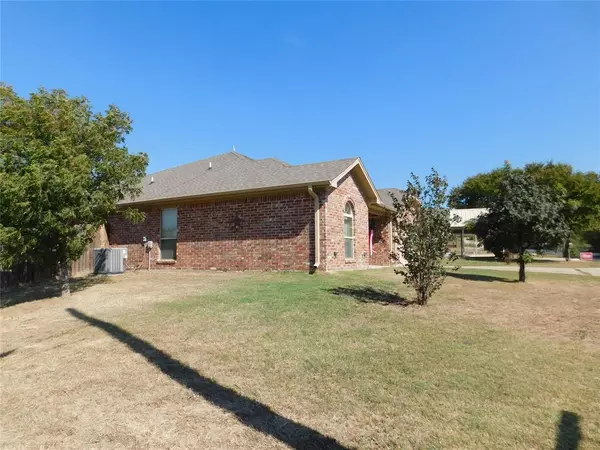 Graham, TX 76450,1501 Christi Lane