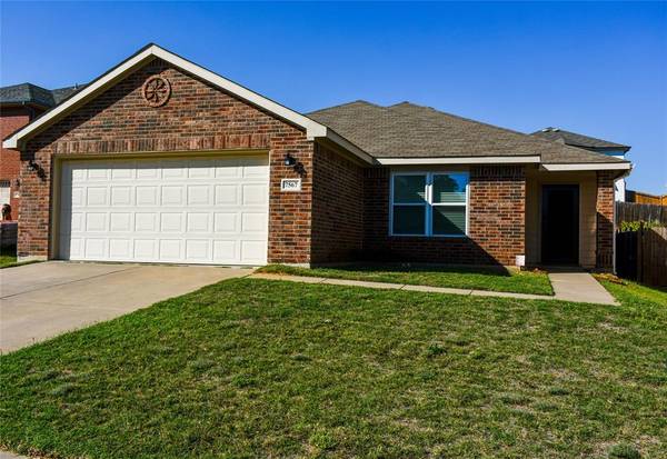 7567 Hedgeoak Court, Fort Worth, TX 76112