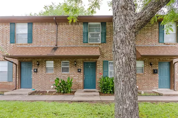 1122 Oxford Street #B, River Oaks, TX 76114