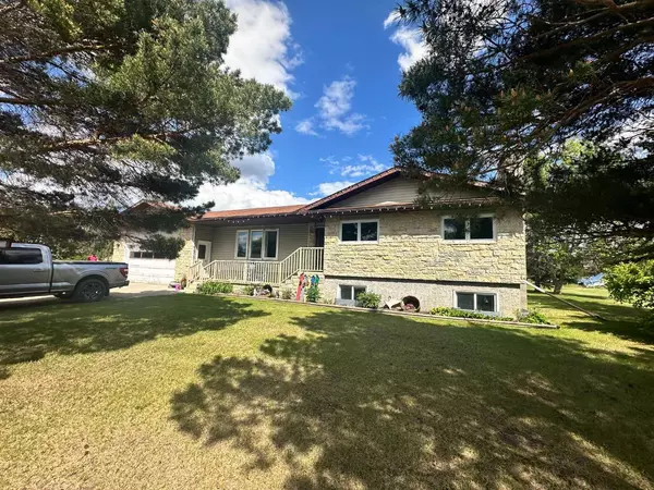 15 Hawkes ST, Marsden, SK S0M 1P0