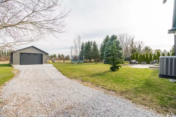 Lambton, ON N0N 1J6,4657 LAKESIDE ST