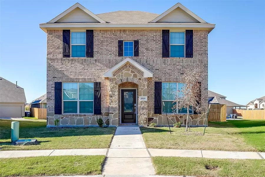 2521 Maplehurst Drive, Fort Worth, TX 76179