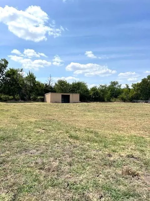 8006 State Highway 34, Ladonia, TX 75449