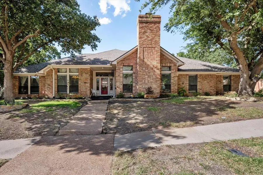 6009 Millwood Drive, Arlington, TX 76016